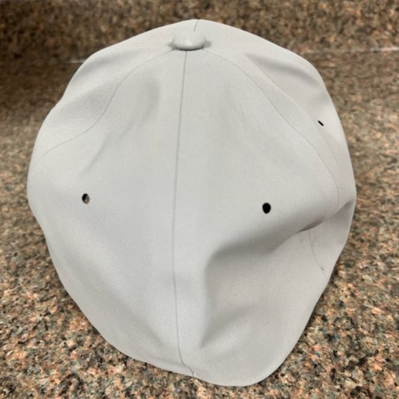 Helix Flex-fit delta golf/baseball hat light grey - Picture 2 of 6